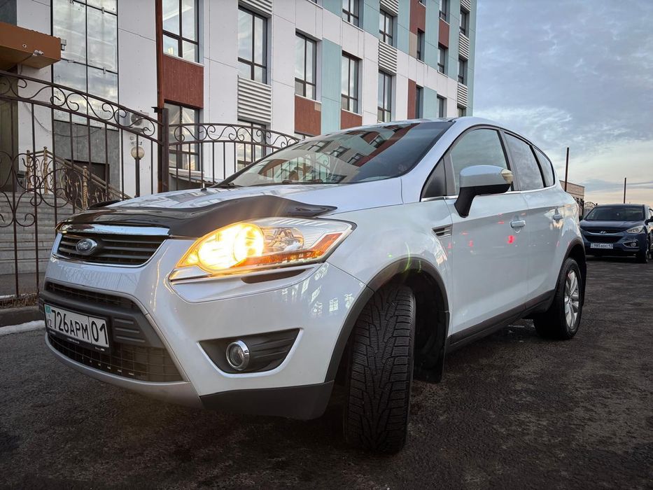 Продам ford kuga 2012