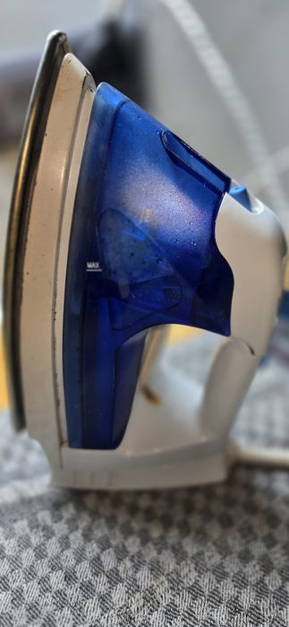 Fier de călcat  cu funcție abur