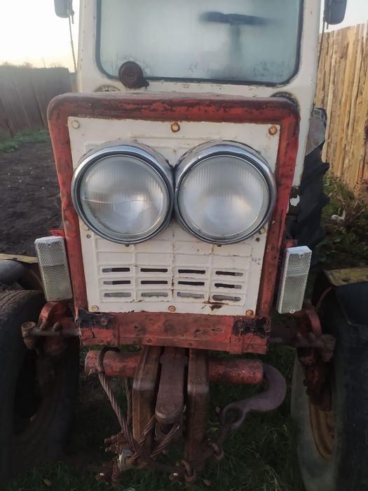 Продам трактор. Все документы.