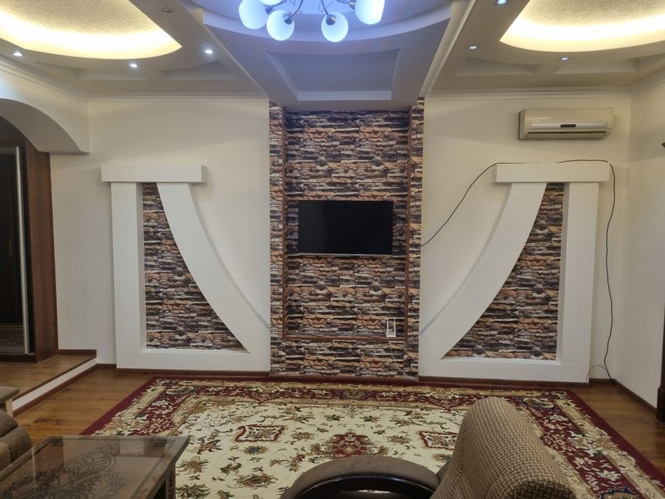 Срочно сотилади 3 хонали квартира  3чи этаж 5 этали уйга