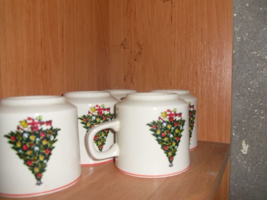 serviciu pt ceai si desert.model bradut