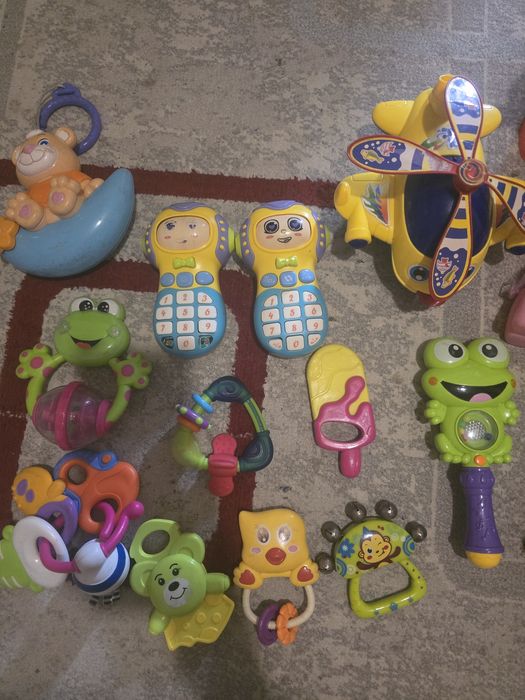 Продам игрушки для малыша
