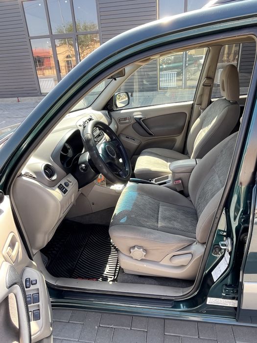 Продам Рав 4 2003г