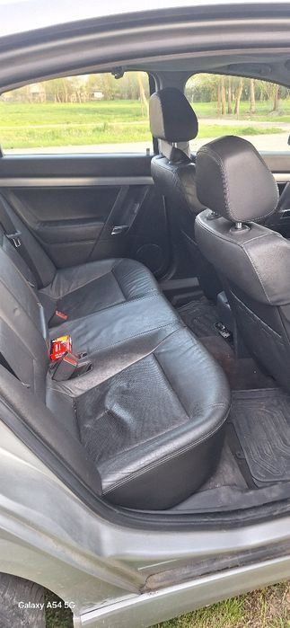 Opel Vectra 1.9 dizel fără nici un defect mai multe detalii în privat