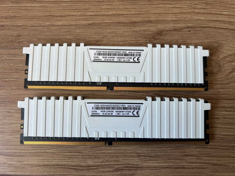 Rami Pc Calculator DDR4 16GB 2 X 8GB 3000MHZ Corsair Vengeance LPX serii consecutive dual channel