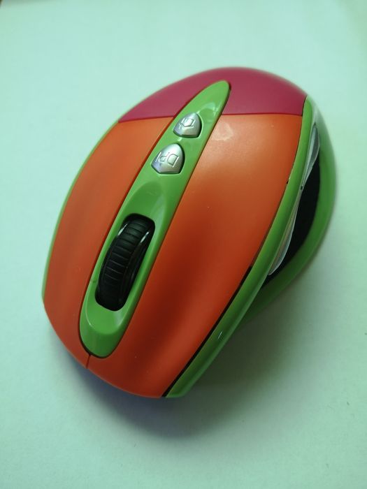 Mouse Hama wireless  7 butoane: right, left click, roata, dpi