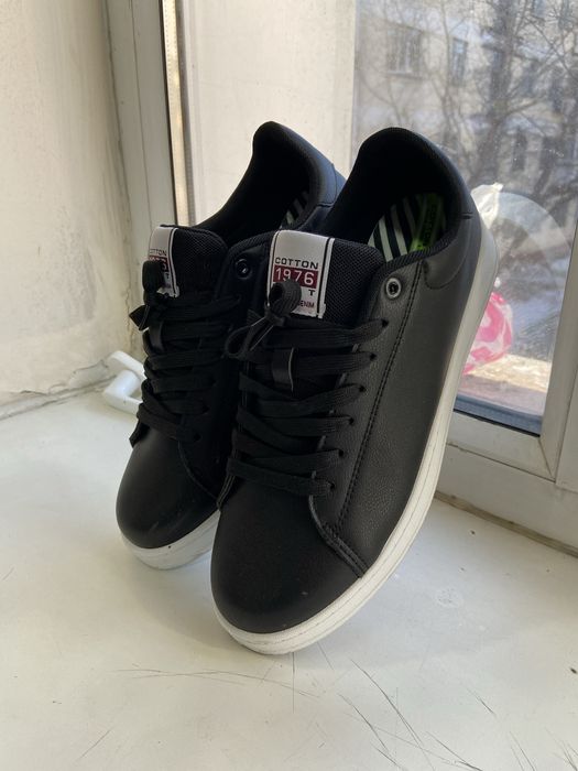 Продается кеды !!