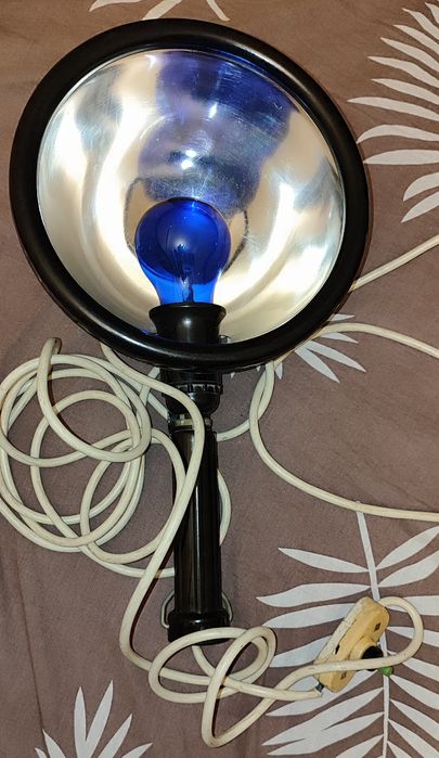 Продам синюю лампу, советскую в рабочем состоянии.