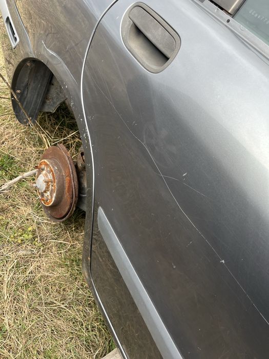 Продавам Volvo V40  1.9 TDI