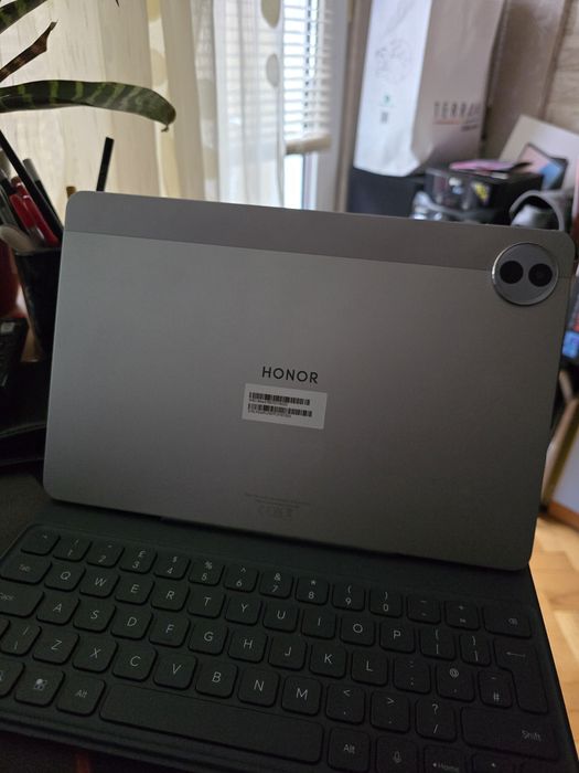 Таблет Honor Tab 10 , 12.1" 5G + клавиатура
