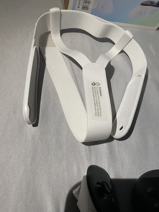 Vând Meta Quest 3 512GB 4K + BOBOVR M3 Pro – ca nou – 3000 RON