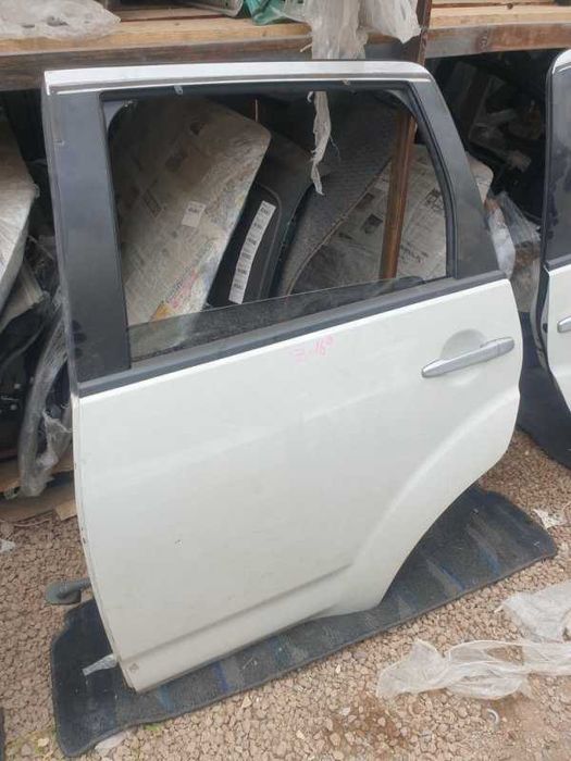 Дверь Mitsubishi Outlander