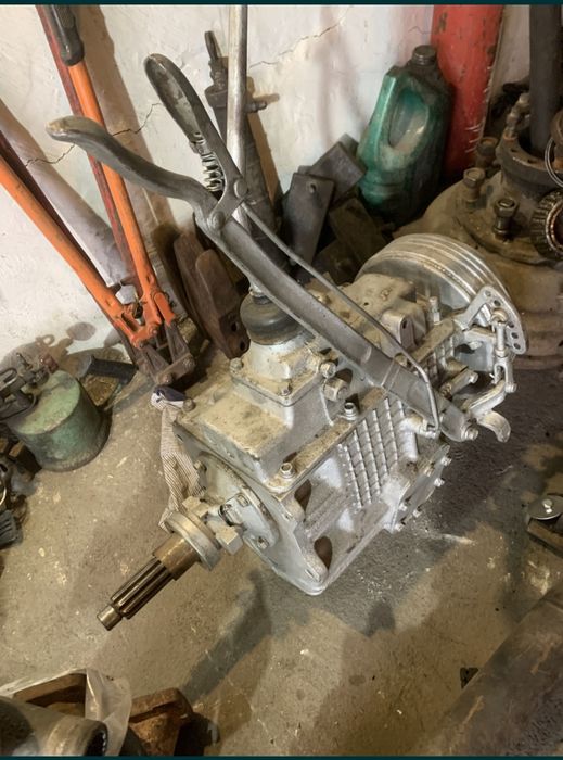 Продам коробку зил 130