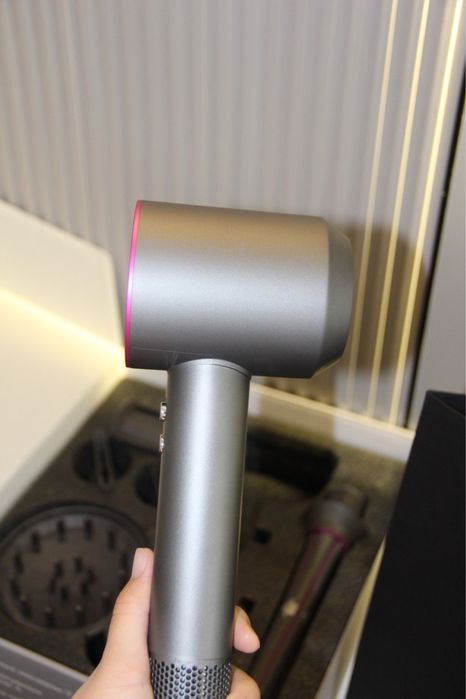 STYLER НОВЫЙ , мощный . Фен + 7 насадок