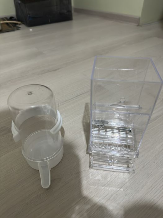 Qushlarga avtokormushka