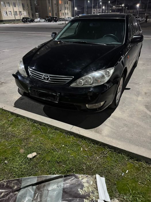 передние бампер на Тойота