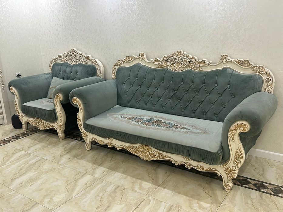 Диван два кресло