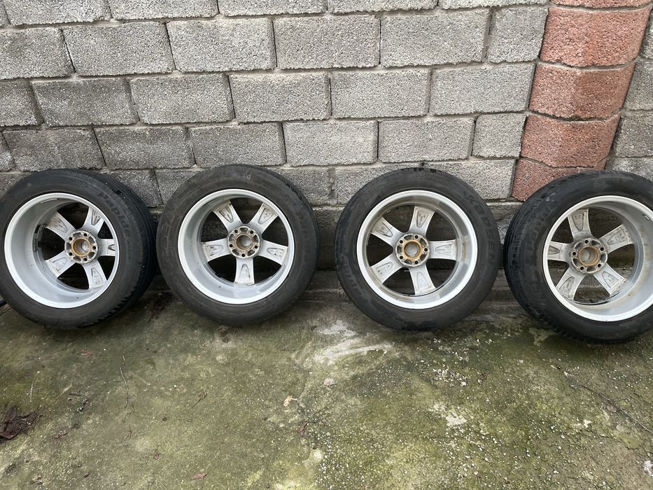 Летнии Шины с дисками KAPSEN 225x55xR17.