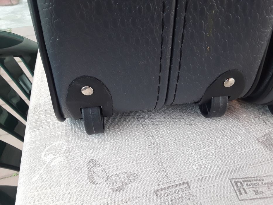 Куфари комплект 2бр. Нови !