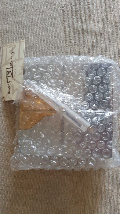 Биметални поставка за вино и настолен часовник от Art 3 Design