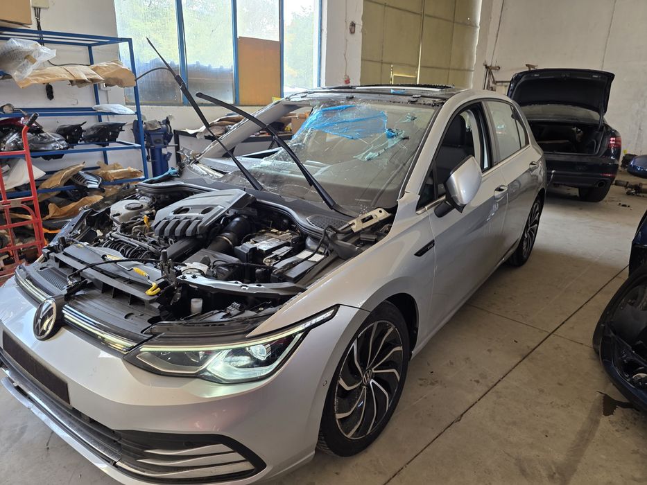 VW GOLF 8 1.5 eTSI 2021 НА ЧАСТИ