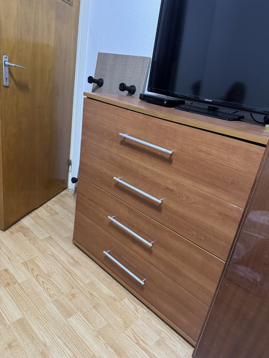 Comoda TV in stare buna