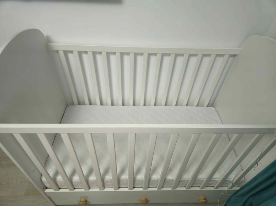 Pătuț  bebe cu lada pentru depozitare