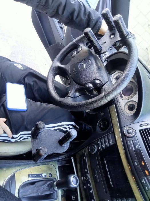 Ручное управление для вождения автомобиля. Инвалидность не приговор.