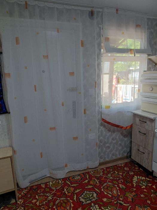 Продам  вагончик,  дачный  домик.