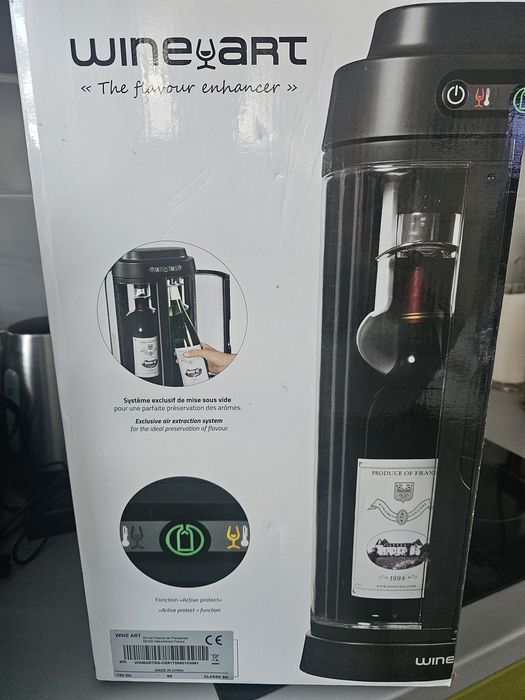 Продавам електрически аератор за вино WINE ART
