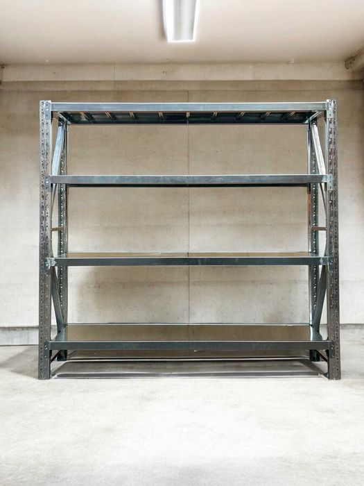 Рафтове за склад и магазин .