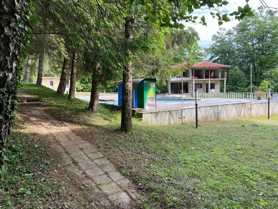 Продава се Промишлена сграда в Берковица - 7300 кв.м за 90 €/кв.м - Снимка #5