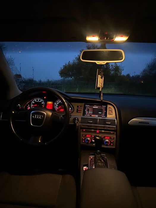 Audi A6, бензин, 3.2 V6, 255 к.с..