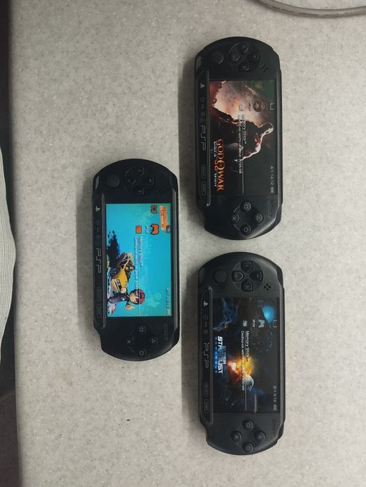 Игровые приставки Psp street 32gb одним лотом.