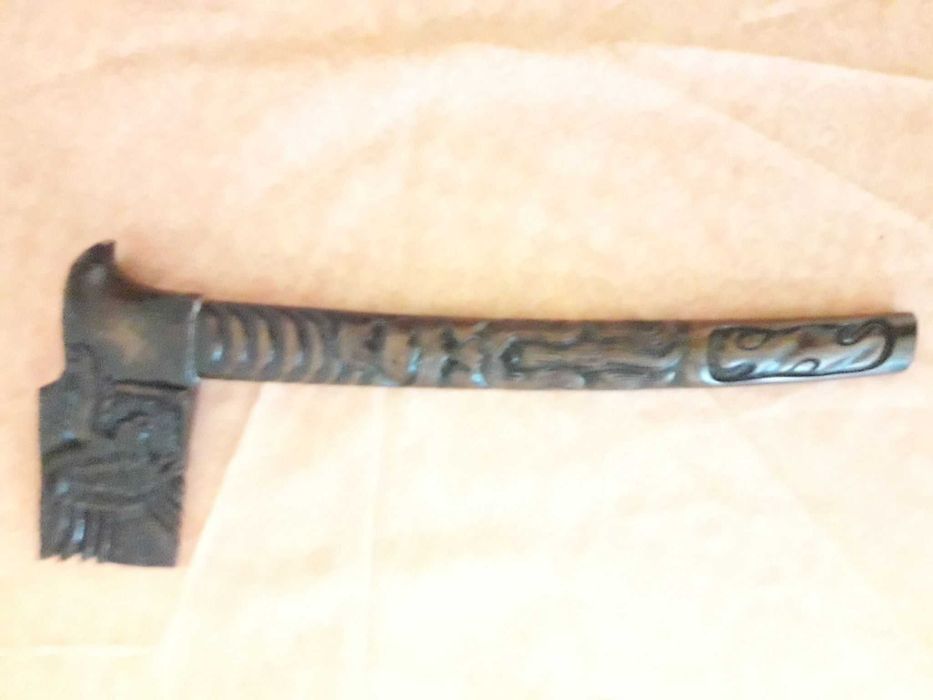 Sabie cu maner si teaca