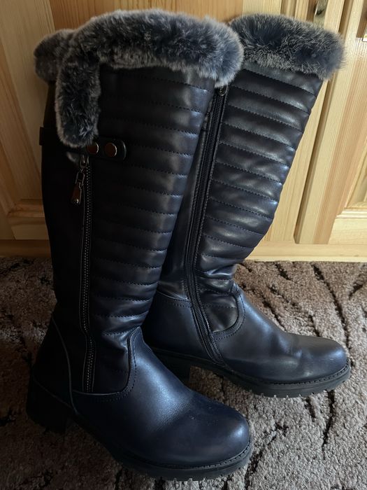 Високи тъмносини ботуши