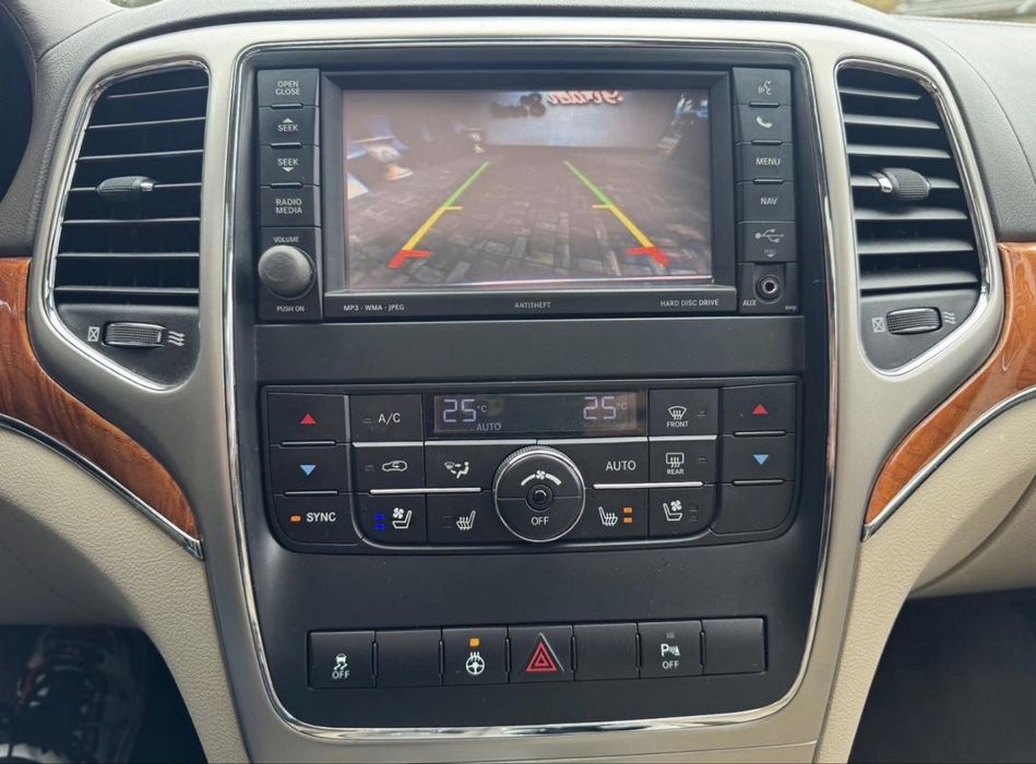 Jeep Grand Cherokee 3.0 V6 | 240CP  | 4WD | EURO 5 | Automat | An 2011 | Full extra
