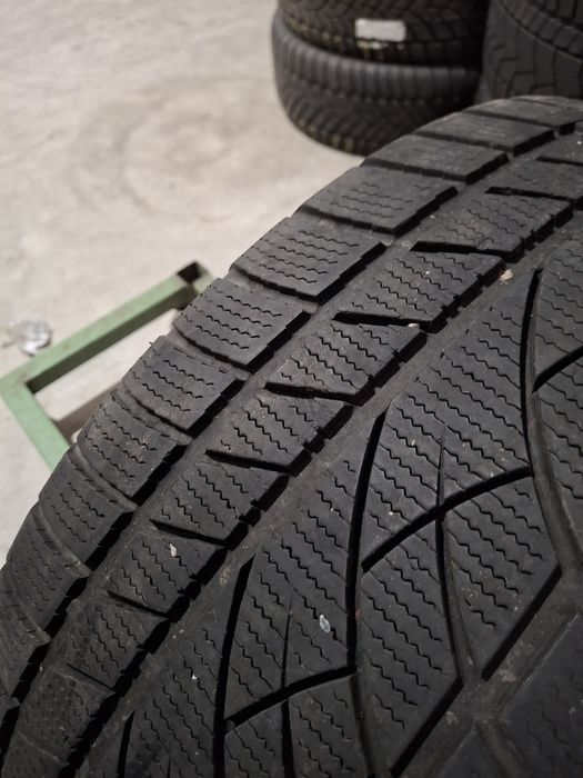 2 Anvelopele de iarnă 225  50 r17  Winter
