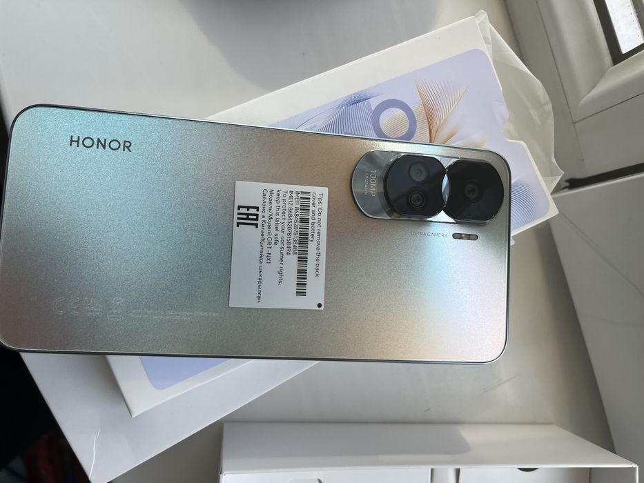 Продаю или обмен новый телефон