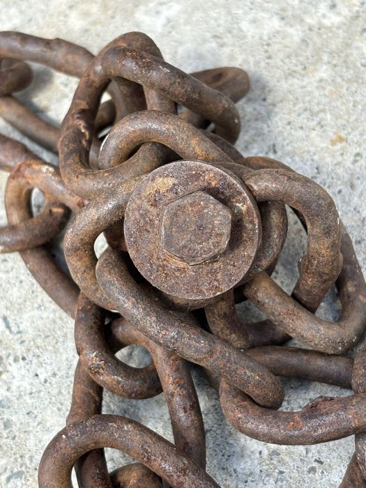 Bila prizonier din fier cu lant - obiect vechi