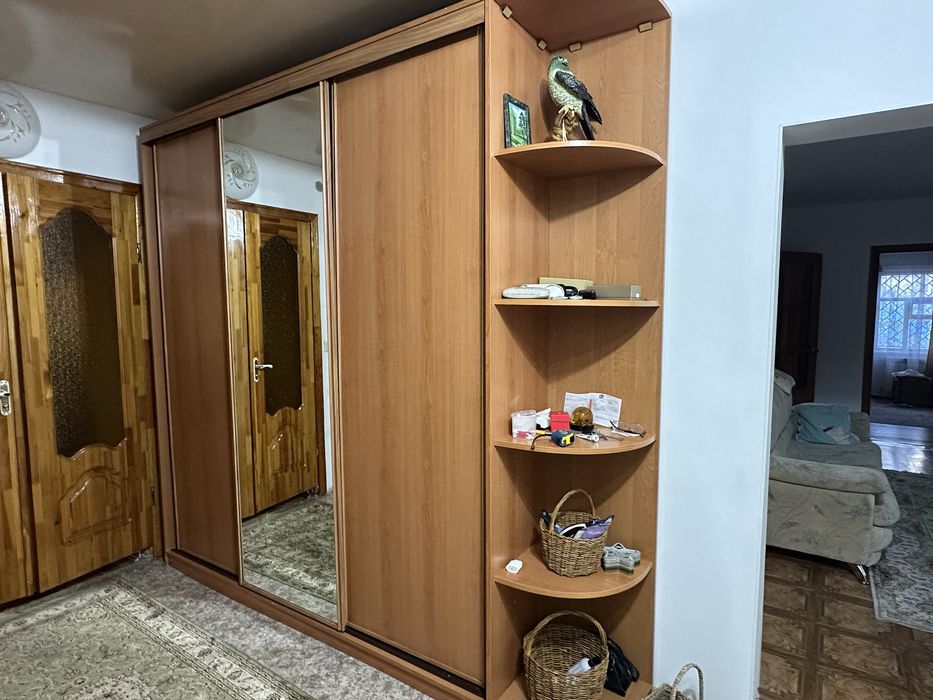 Шкаф для прихожей