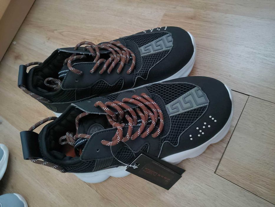 Adidasi versace mărimi disponibil 40 41 42 45