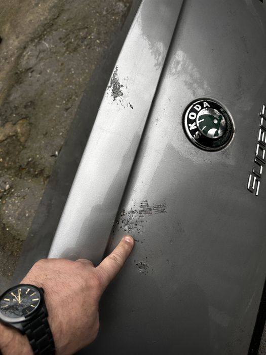 Capotă portbagaj skoda superb2.