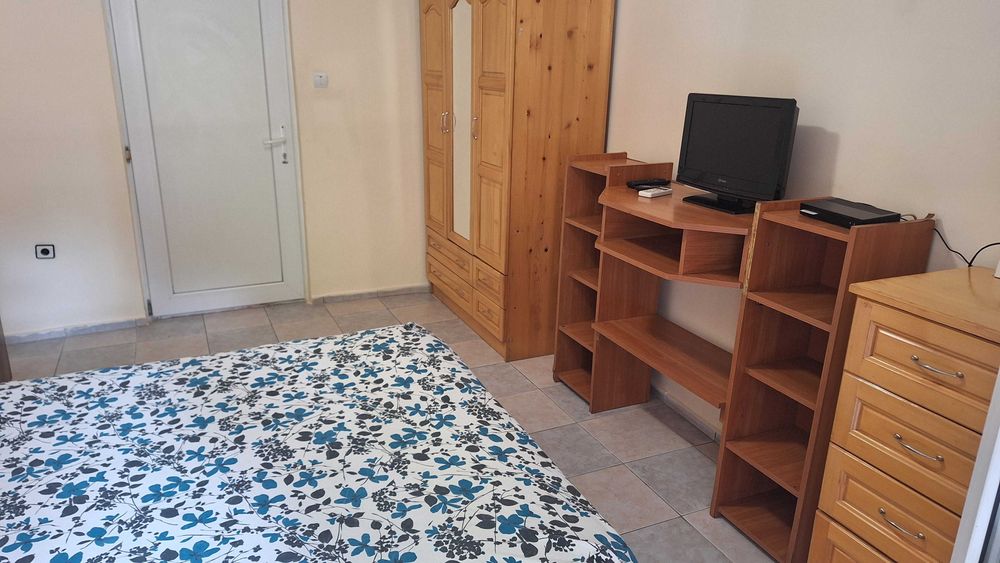 Дава се под наем Етаж от къща в София, Надежда 1 - 100 кв.м за 229.5 € - Снимка #1