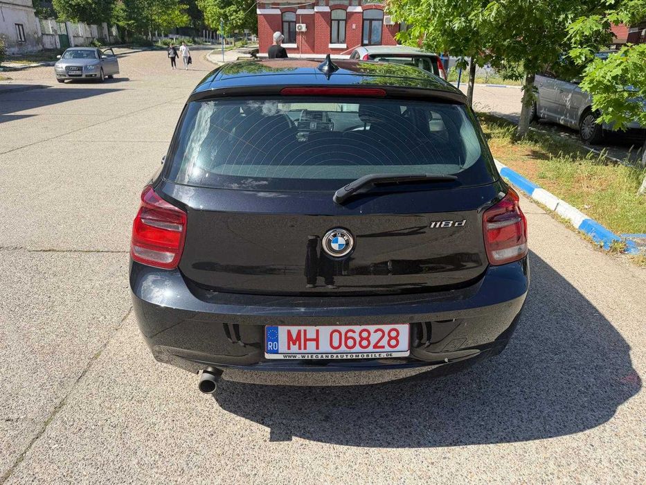 BMW 1 Series 2012 — imagine 9