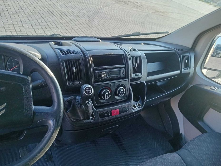 Vânzare autoutilitară, marca Citroen Jumper, an fabricație 2016