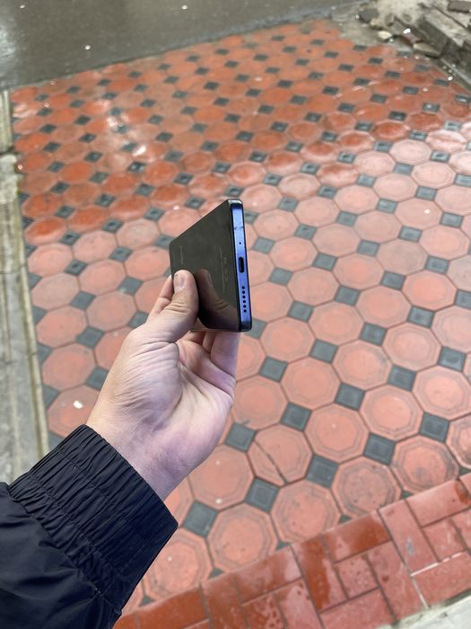 Redmi not 13 pro 8+4/256gb ideyal holata