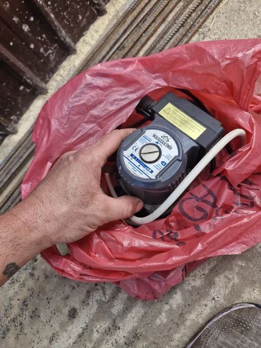 Vând centrală pe lemne