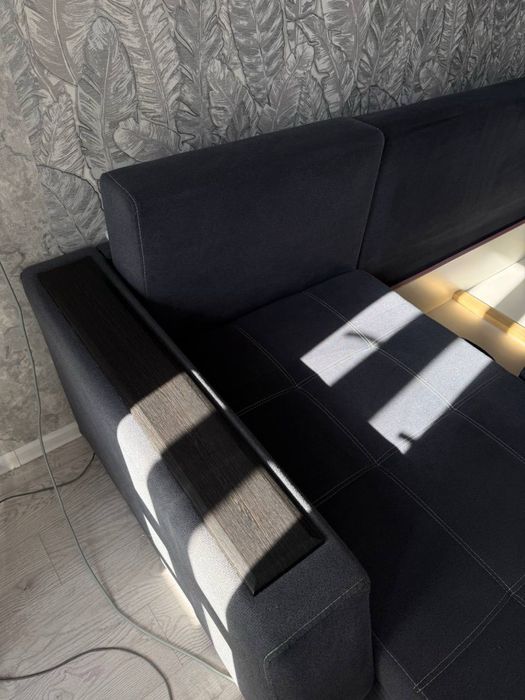 Продаю диван состояние отличное