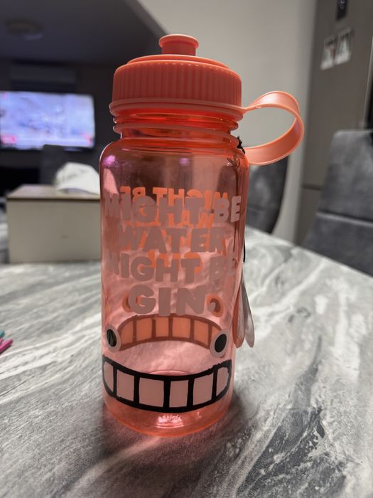 Sticla de apa pentru sala